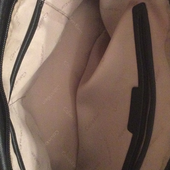 Calvin Klein black and white bag - Picture 4 of 5